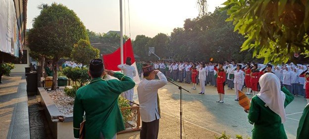 Peringati HUT RI Ke-78, Man 17 Jakarta Adakan Upacara Bendera 